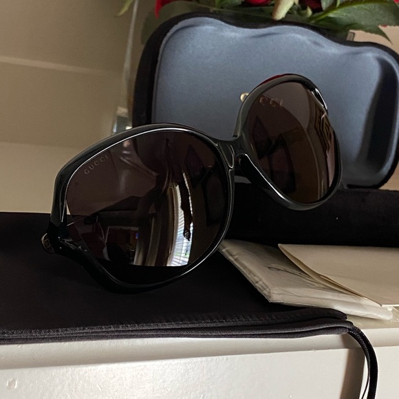 Brand new oversized Gucci sunglasses 🕶 - Picture 14 of 16